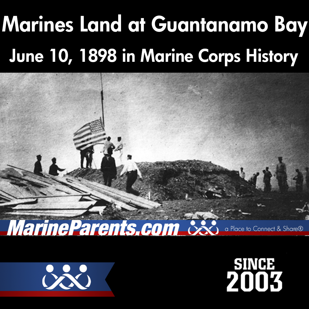 Marines Land at Guantanamo Bay